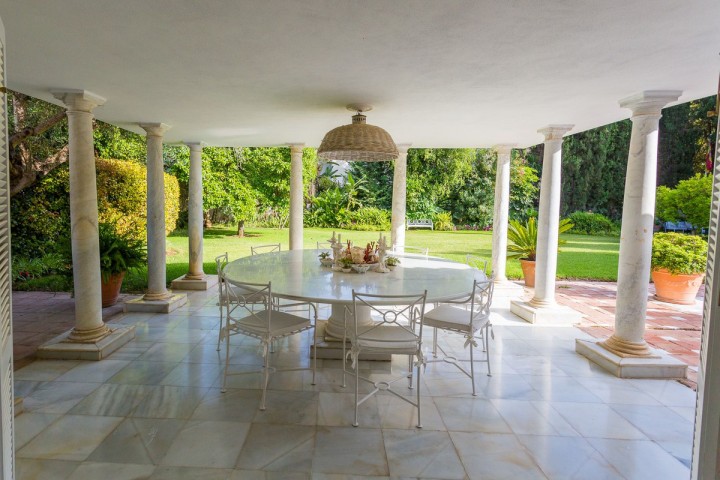 7 Bedroom Villa in The Golden Mile