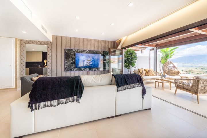 3 Bedroom Apartment in Calanova Golf