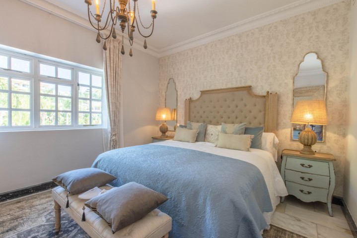 10 Bedroom Villa in Puerto Banús