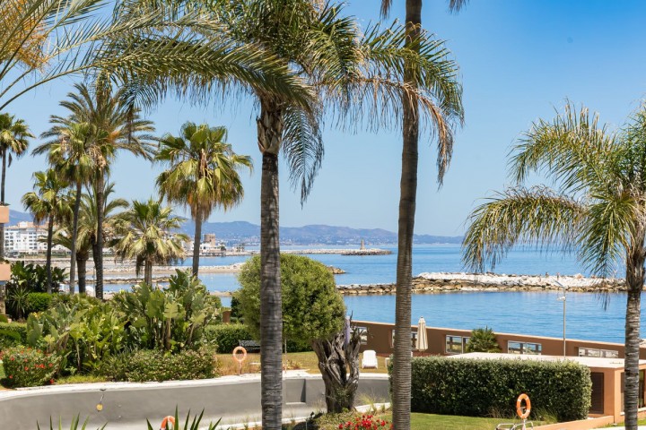 2 Bedroom Apartment in Puerto Banús