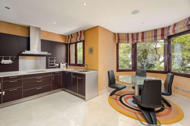 2 Bedroom Apartment in Puerto Banús