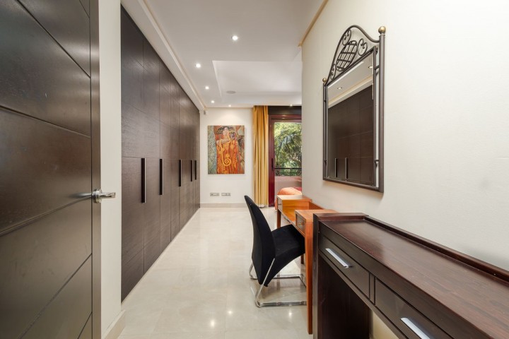 2 Bedroom Apartment in Puerto Banús
