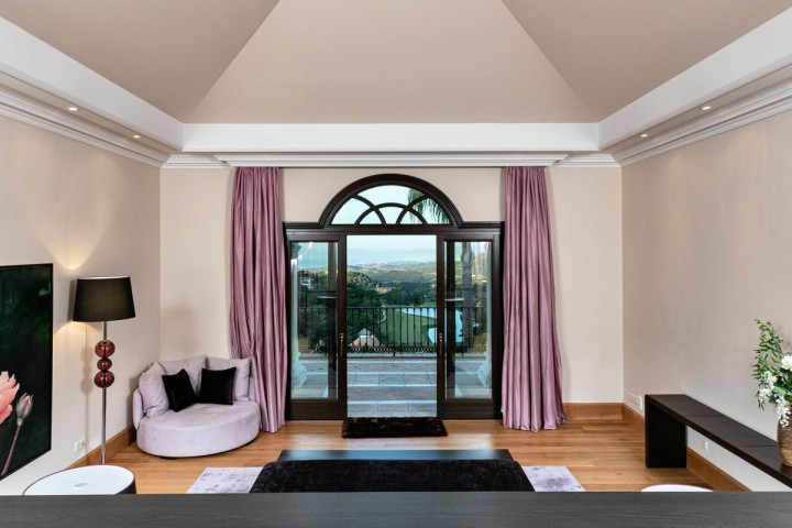 6 Bedroom Villa in Benahavís