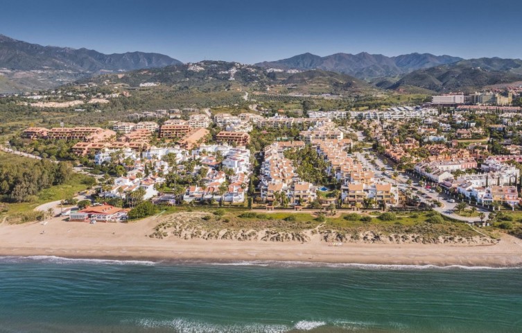 4 Bedroom Apartment in Bahía de Marbella