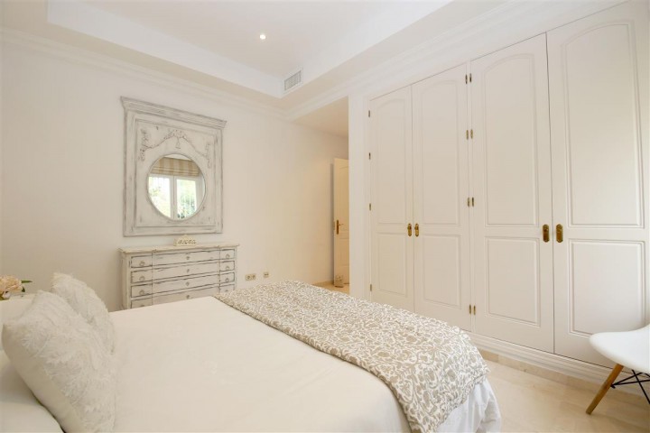 5 Sovrums Villa i Estepona