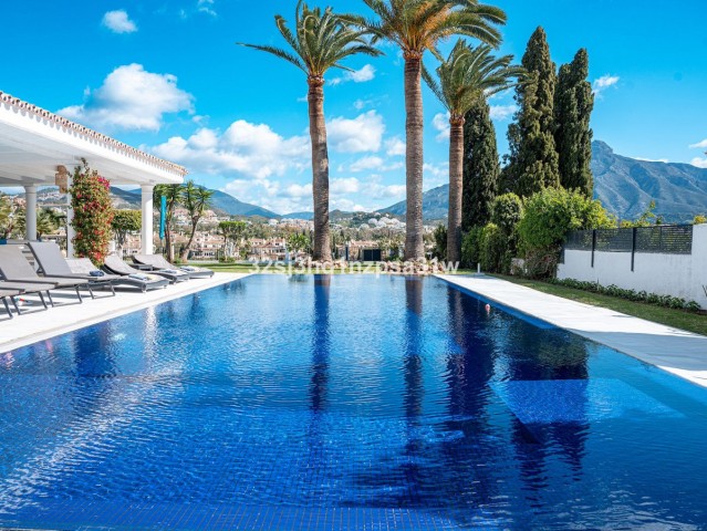 5 Bedroom Villa in Nueva Andalucía