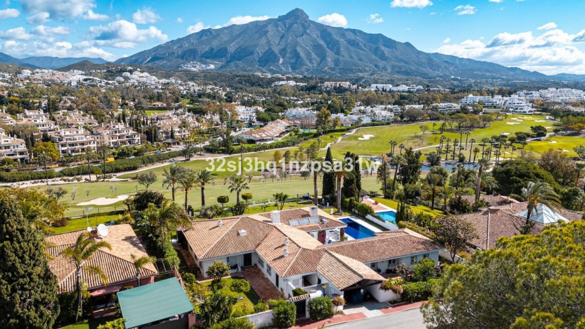 5 Bedroom Villa in Nueva Andalucía