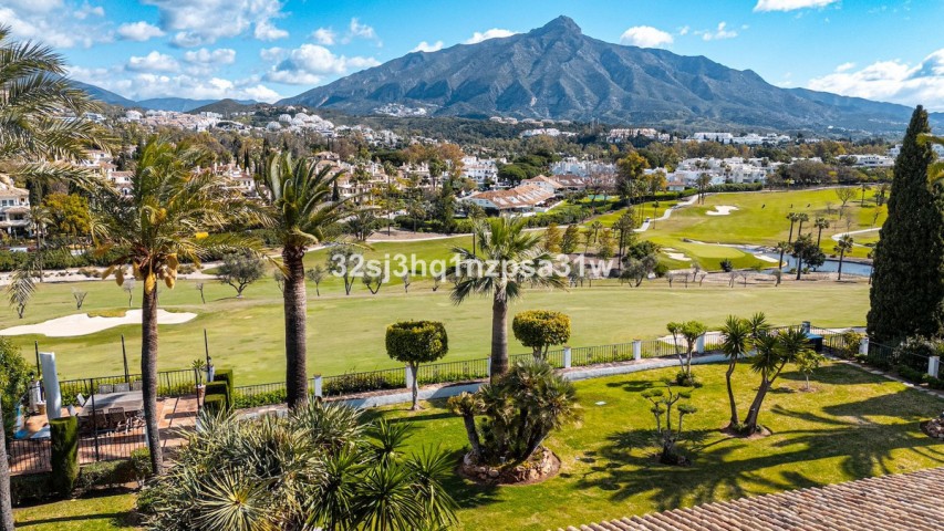 5 Bedroom Villa in Nueva Andalucía