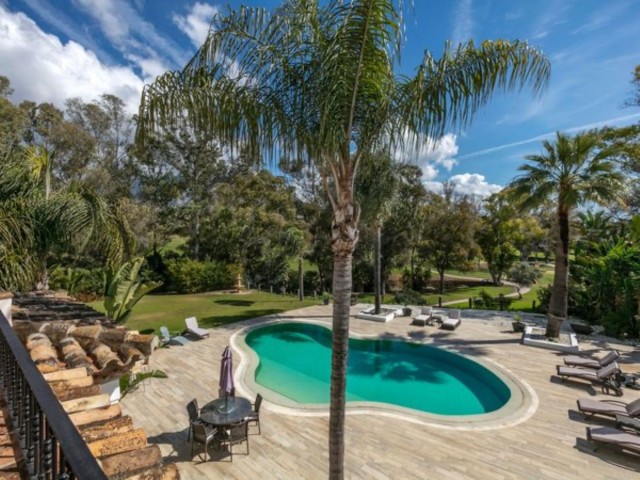 6 Bedroom Villa in Nueva Andalucía