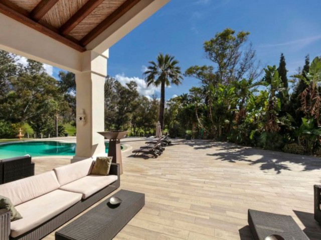 6 Bedroom Villa in Nueva Andalucía