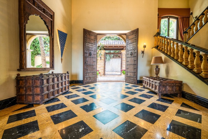 6 Bedroom Villa in Sierra Blanca