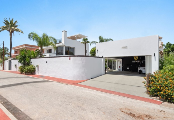 5 Bedroom Villa in Nueva Andalucía