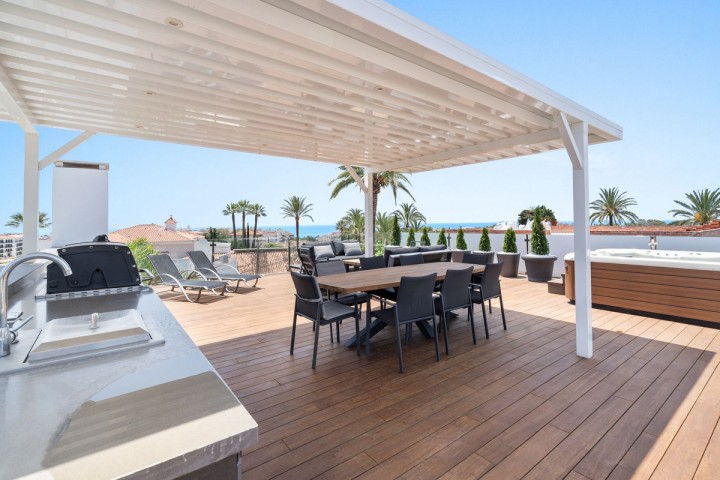 5 Bedroom Villa in Nueva Andalucía