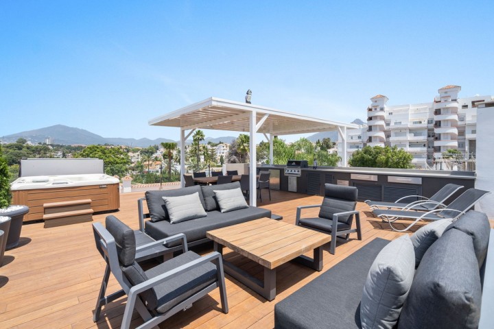 5 Bedroom Villa in Nueva Andalucía
