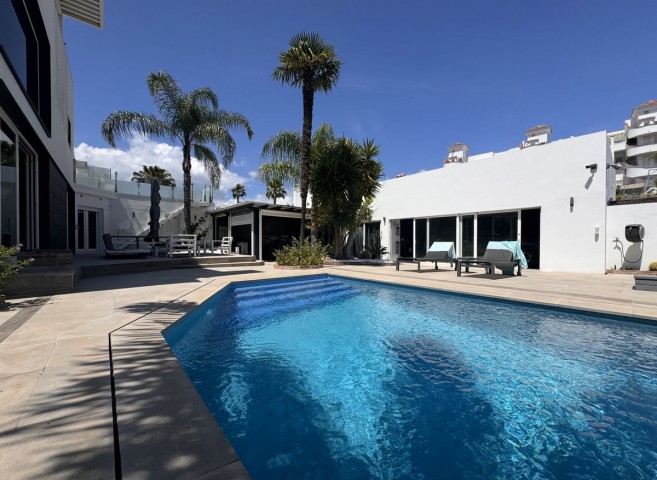 5 Bedroom Villa in Nueva Andalucía