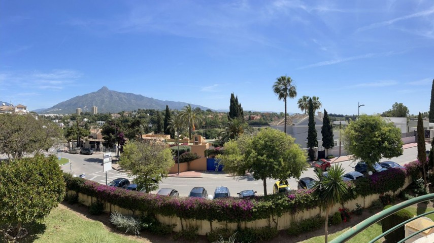 Apartamento con 2 Dormitorios en Nueva Andalucía