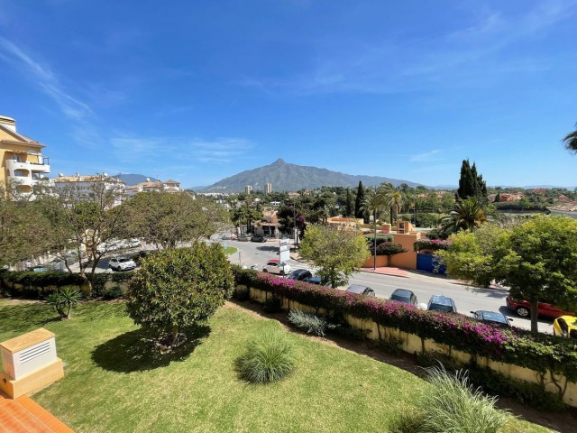 Apartamento con 2 Dormitorios en Nueva Andalucía