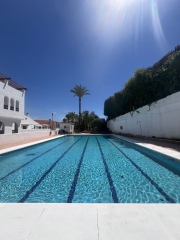 Apartamento con 3 Dormitorios  en Nueva Andalucía
