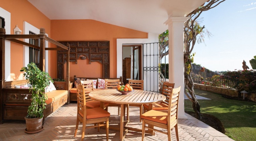 Villa con 5 Dormitorios  en El Paraiso