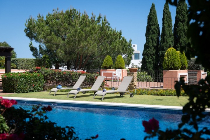 5 Slaapkamer Villa in El Paraiso