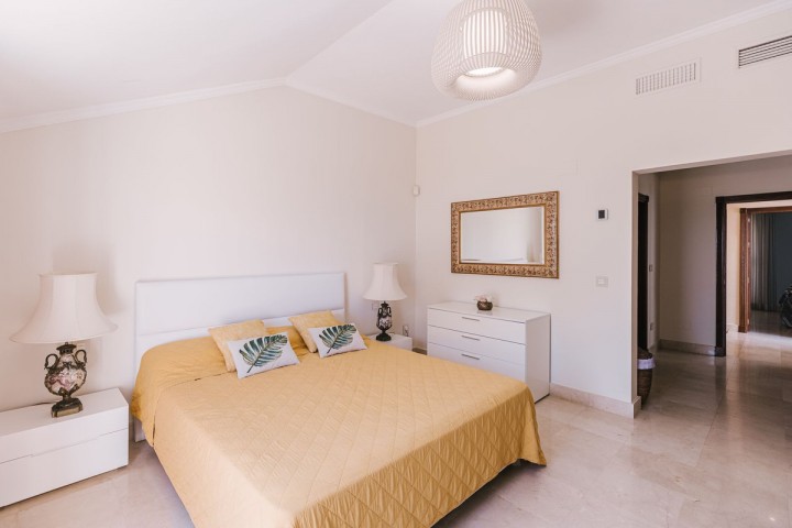 5 Bedroom Townhouse in Bahía de Marbella