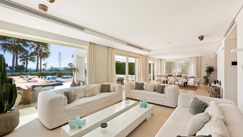 6 Bedroom Villa in The Golden Mile