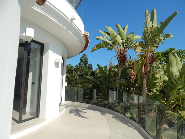 5 Slaapkamer Villa in El Rosario