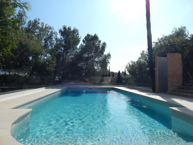 5 Slaapkamer Villa in El Rosario