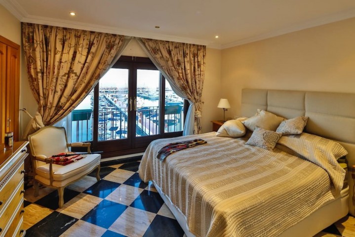 3 Bedroom Apartment in Puerto Banús