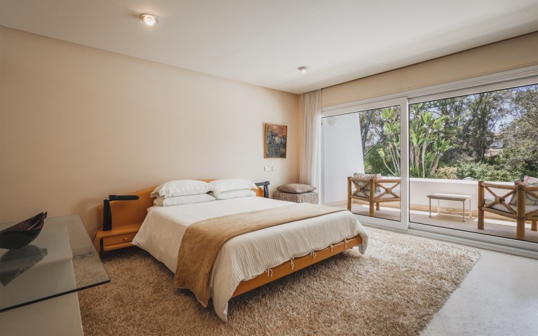 7 Bedroom Villa in Nueva Andalucía