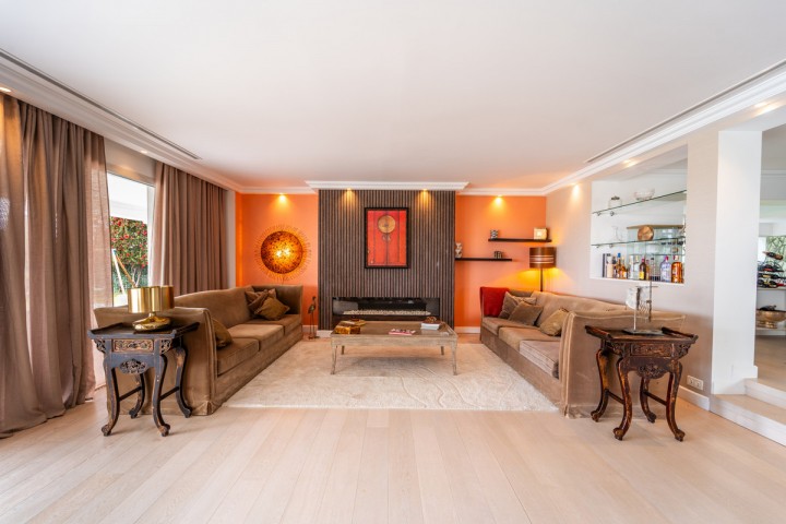 7 Bedroom Villa in The Golden Mile