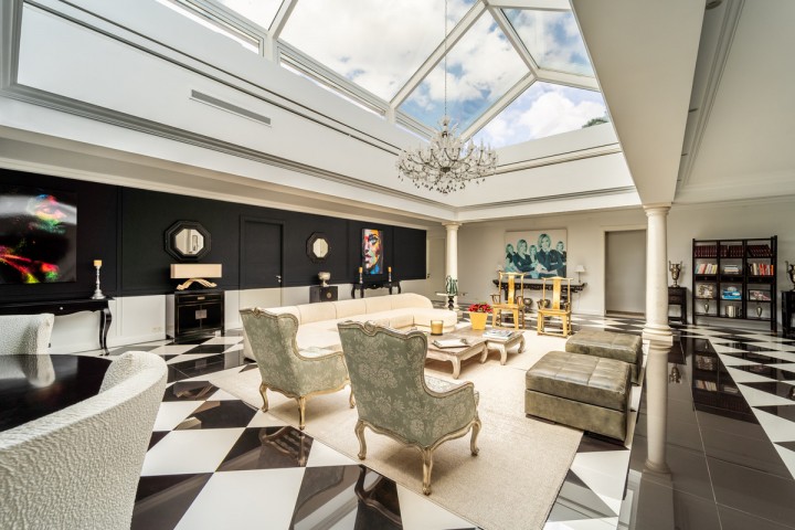 7 Bedroom Villa in The Golden Mile
