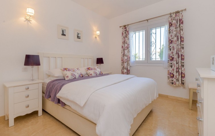 Apartamento con 2 Dormitorios  en El Paraiso