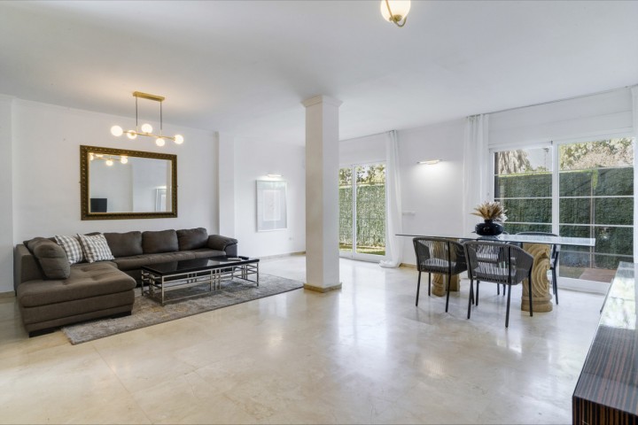 3 Soveroms Villa i Nueva Andalucía