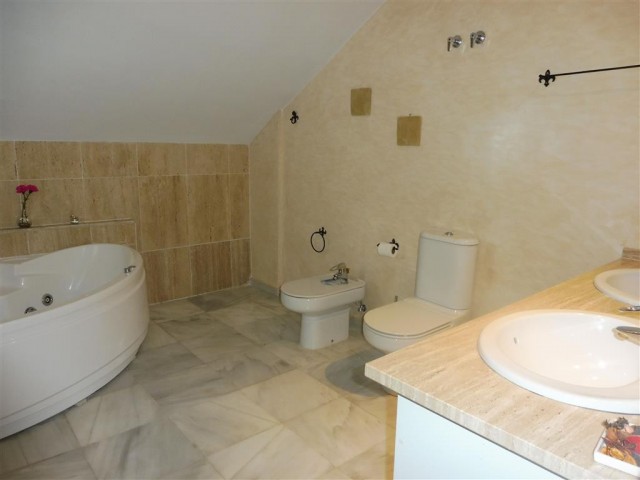4 Bedroom Townhouse in The Golden Mile