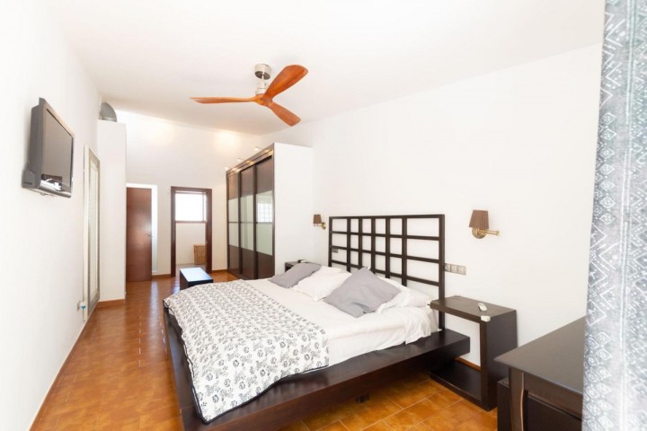 Villa con 4 Dormitorios  en San Pedro de Alcántara