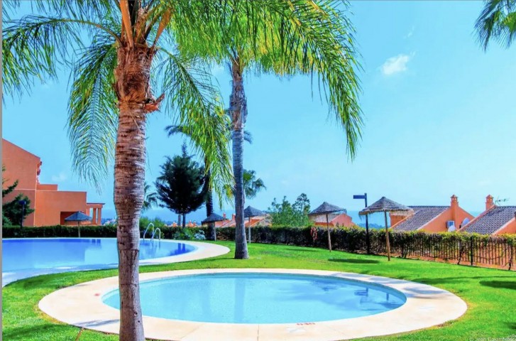 2 Bedroom Apartment in Elviria
