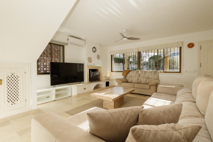 4 Bedroom Villa in Las Chapas