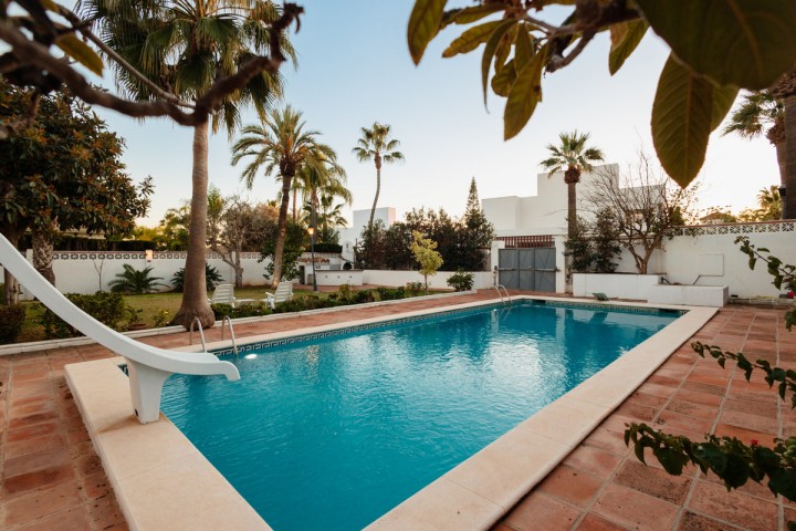 4 Bedroom Villa in Las Chapas