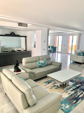 5 Bedroom Villa in Calahonda