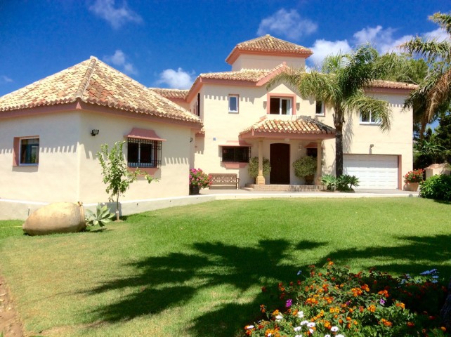 5 Bedroom Villa in Calahonda