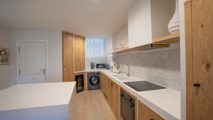 Apartamento con 3 Dormitorios  en Puerto Banús
