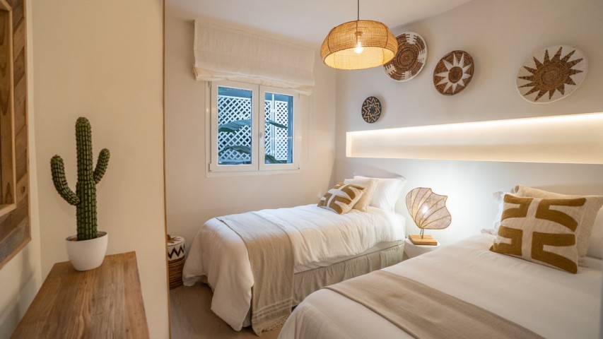 Apartamento con 3 Dormitorios  en Puerto Banús