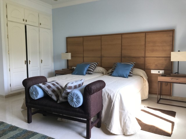 5 Bedroom Villa in Benahavís