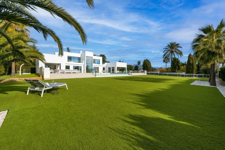 7 Bedroom Villa in El Paraiso