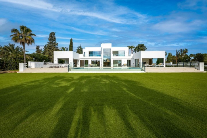 7 Bedroom Villa in El Paraiso