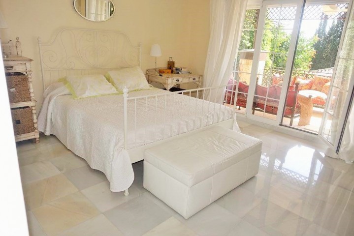 4 Bedroom Villa in Nueva Andalucía