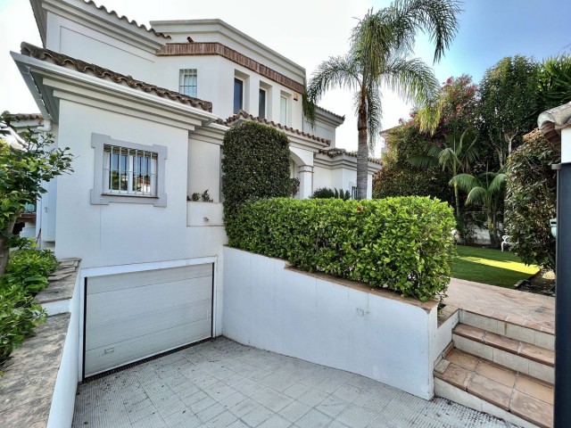 4 Bedroom Villa in San Pedro de Alcántara