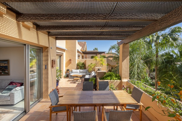 Penthouse in The Golden Mile