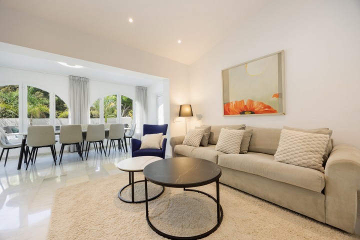 6 Bedroom Villa in Costabella